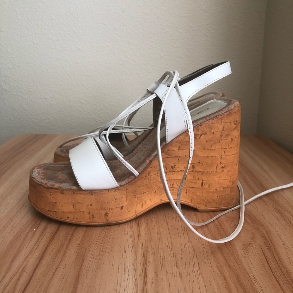 White wedges